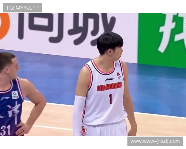 杨曦皓当选CBA状元激动心情满满 期待为主场球迷奉献精彩表现 杨曦皓当选CBA状元激动心情满满 期待为主场球迷奉献精彩表现